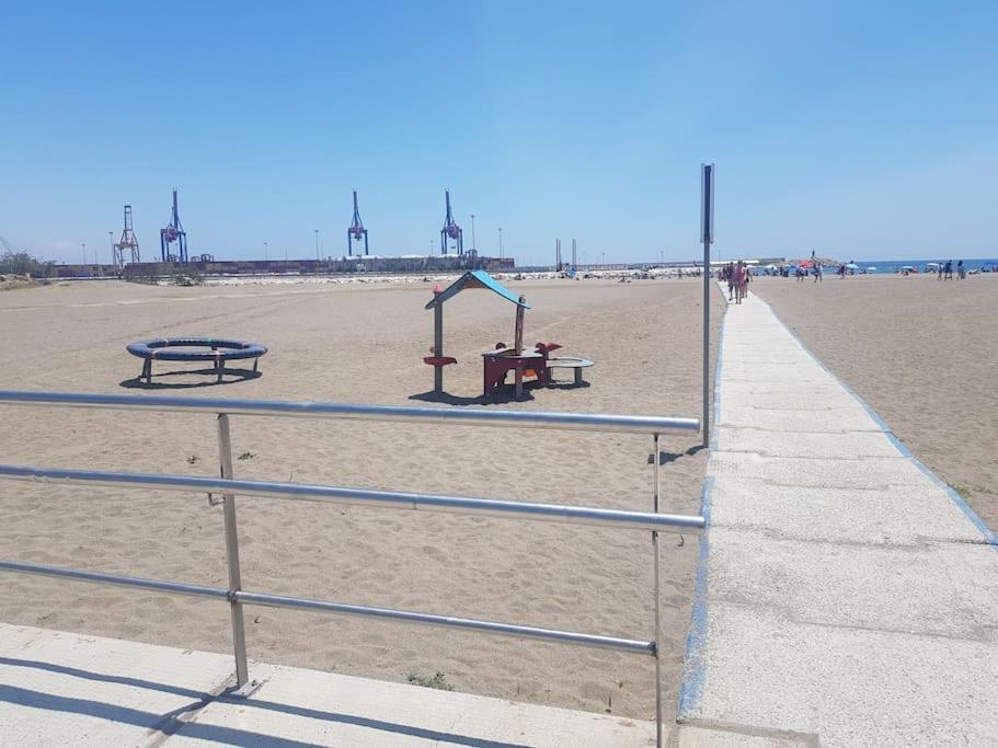Apartamento Malaga 300 Metros De La Playa Exterior foto